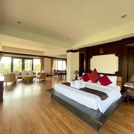 Gassan Legacy Golf Club Hotel Lamphun Buitenkant foto