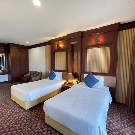 Gassan Legacy Golf Club Hotel Lamphun Buitenkant foto