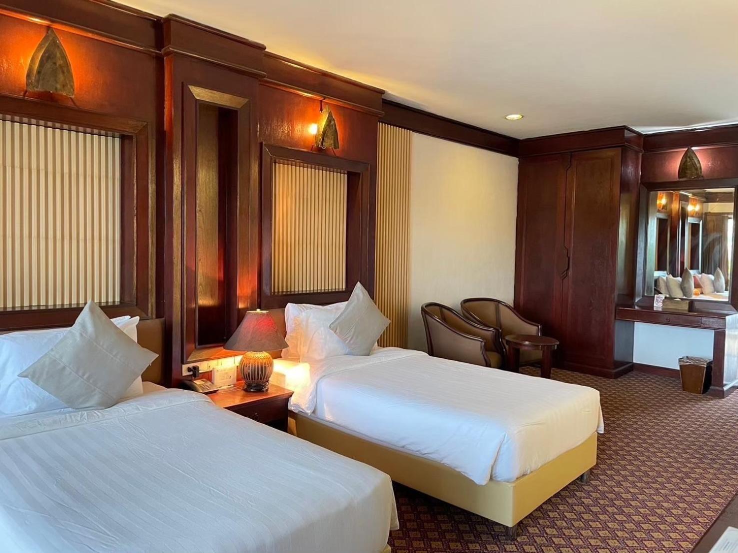 Gassan Legacy Golf Club Hotel Lamphun Buitenkant foto