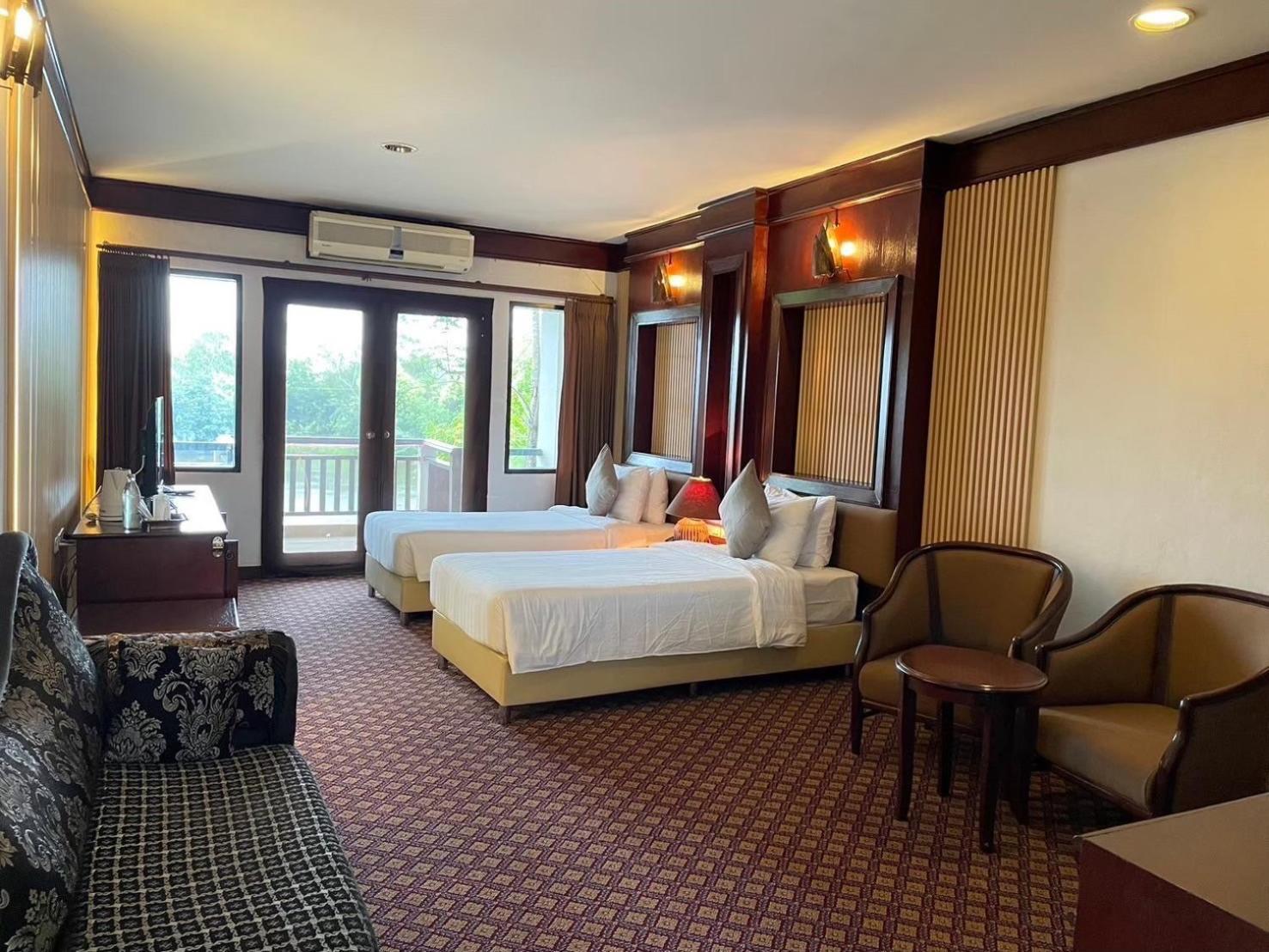Gassan Legacy Golf Club Hotel Lamphun Buitenkant foto