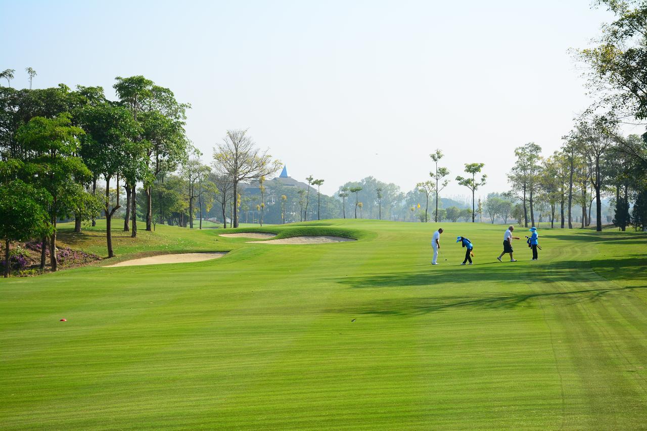 Gassan Legacy Golf Club Hotel Lamphun Buitenkant foto