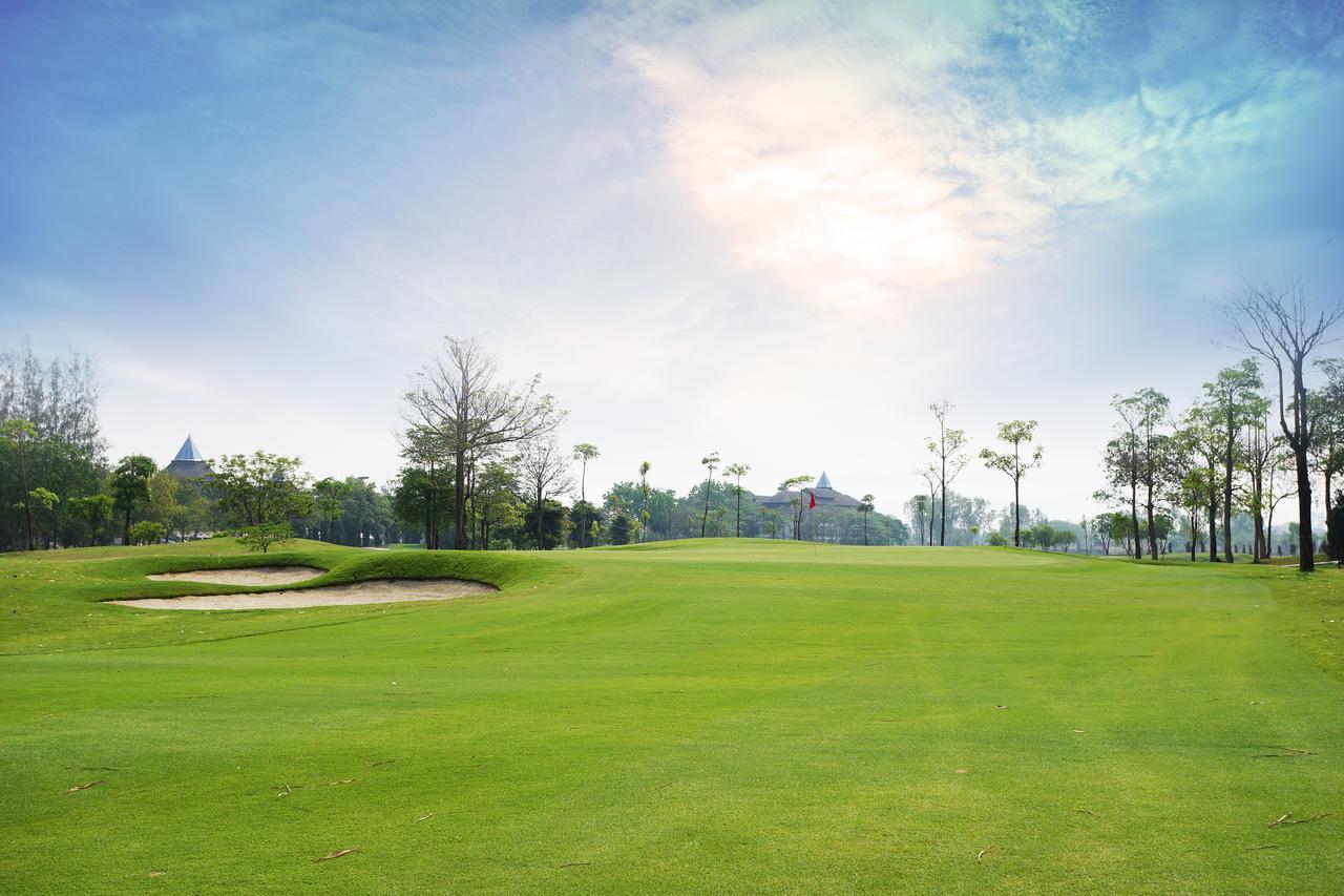 Gassan Legacy Golf Club Hotel Lamphun Buitenkant foto
