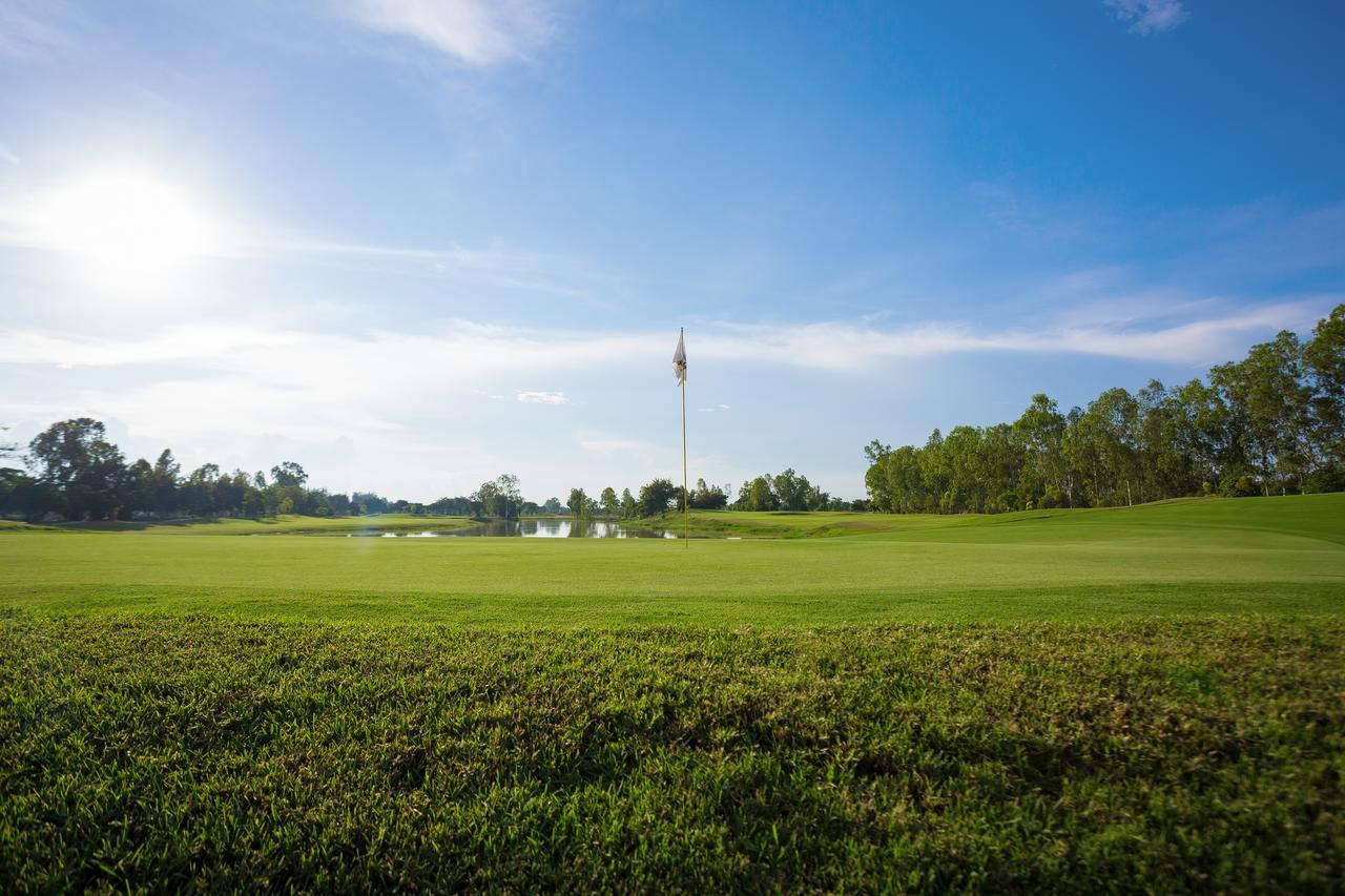 Gassan Legacy Golf Club Hotel Lamphun Buitenkant foto
