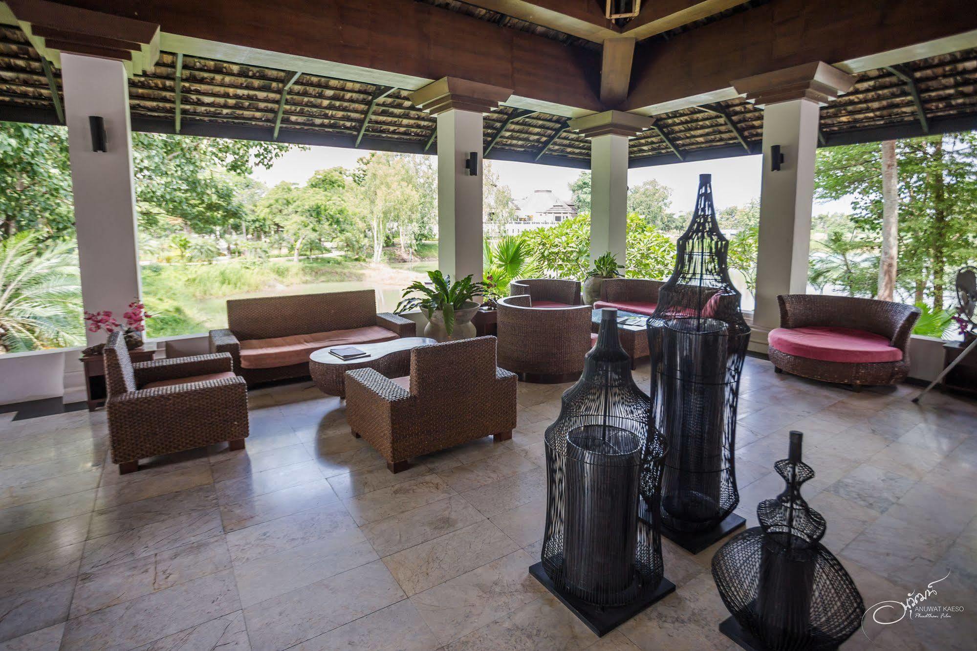 Gassan Legacy Golf Club Hotel Lamphun Buitenkant foto