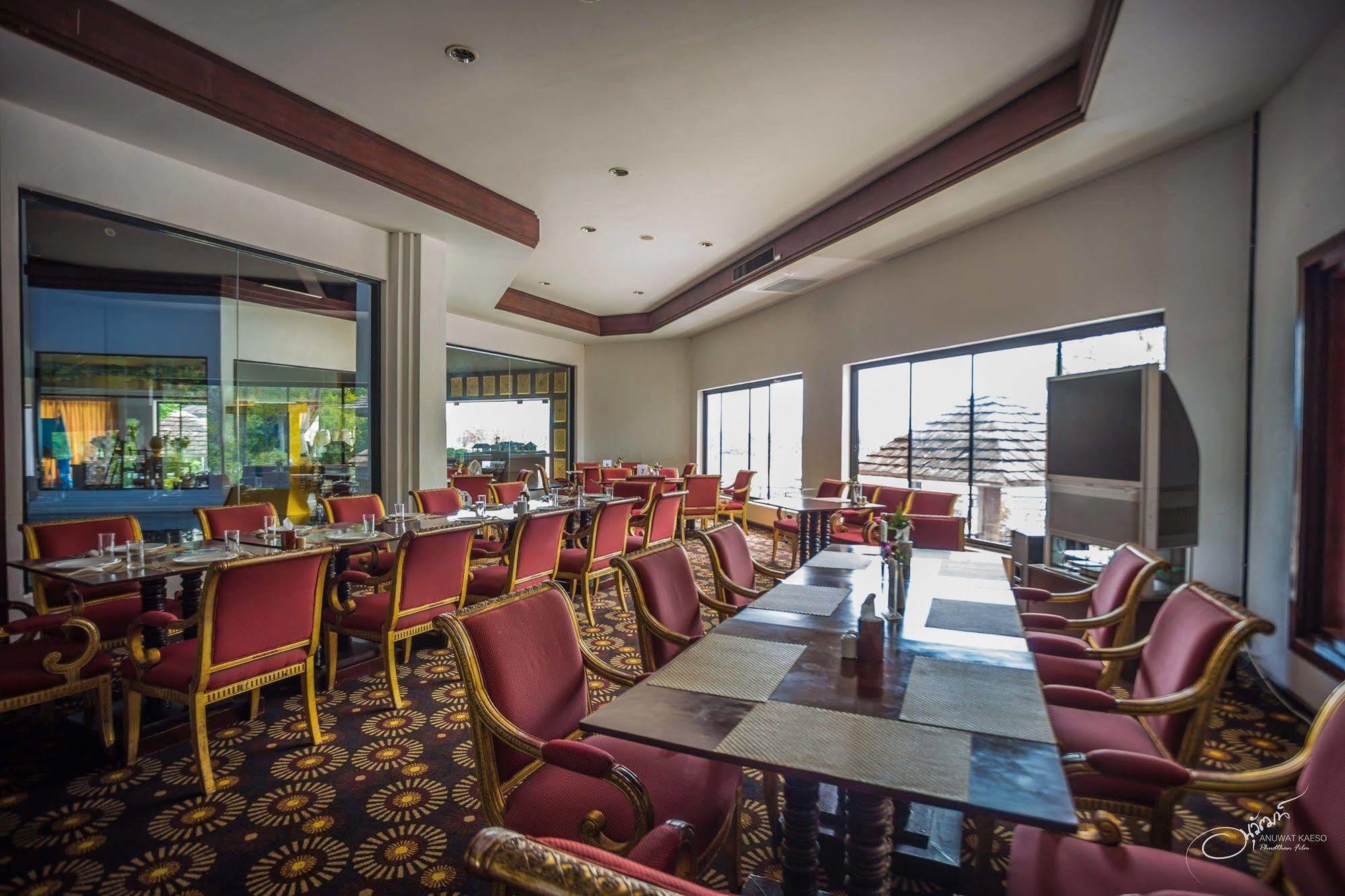 Gassan Legacy Golf Club Hotel Lamphun Buitenkant foto