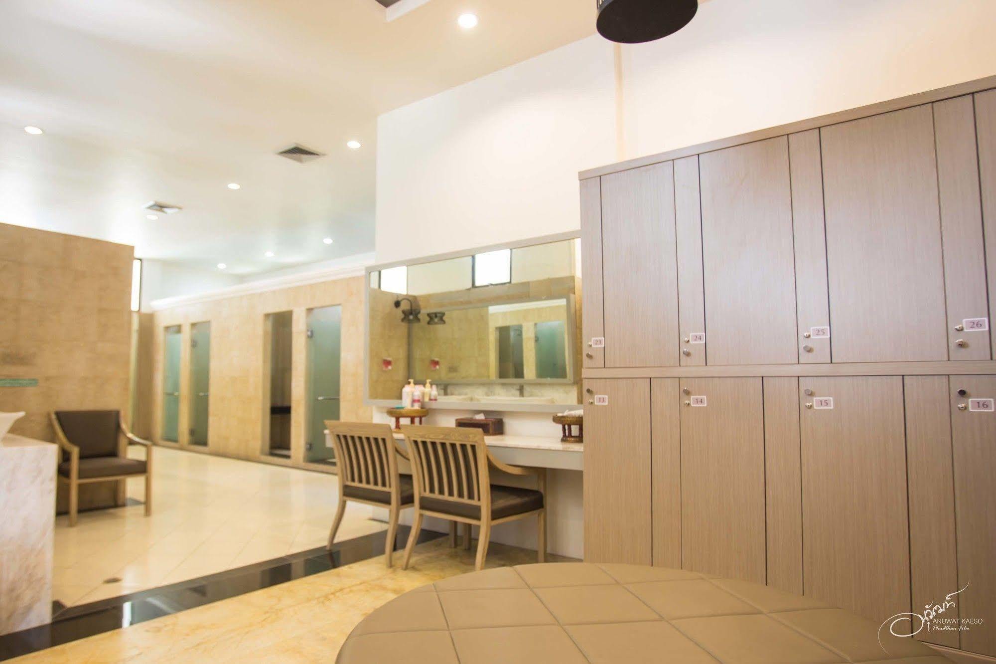 Gassan Legacy Golf Club Hotel Lamphun Buitenkant foto