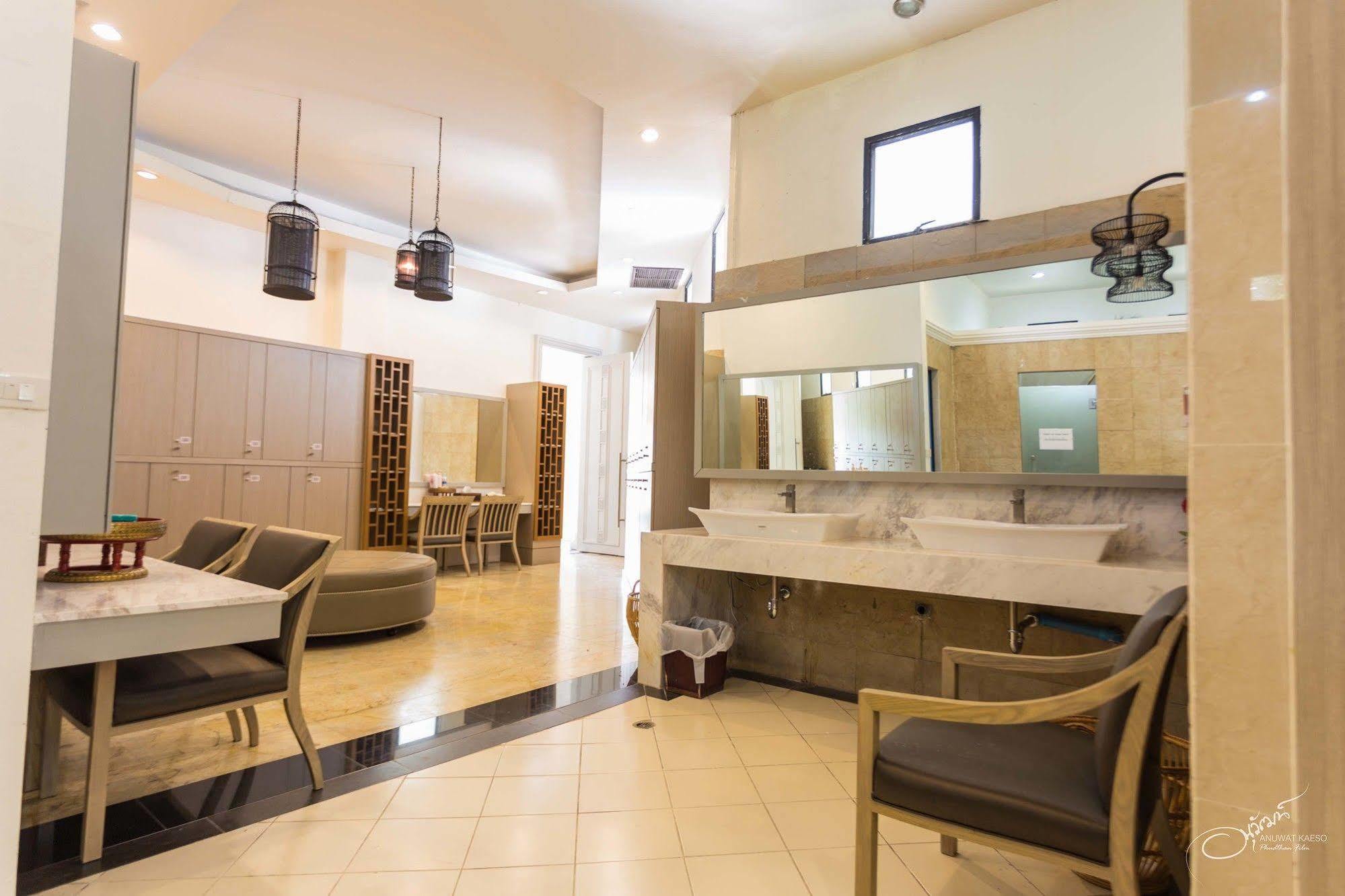 Gassan Legacy Golf Club Hotel Lamphun Buitenkant foto