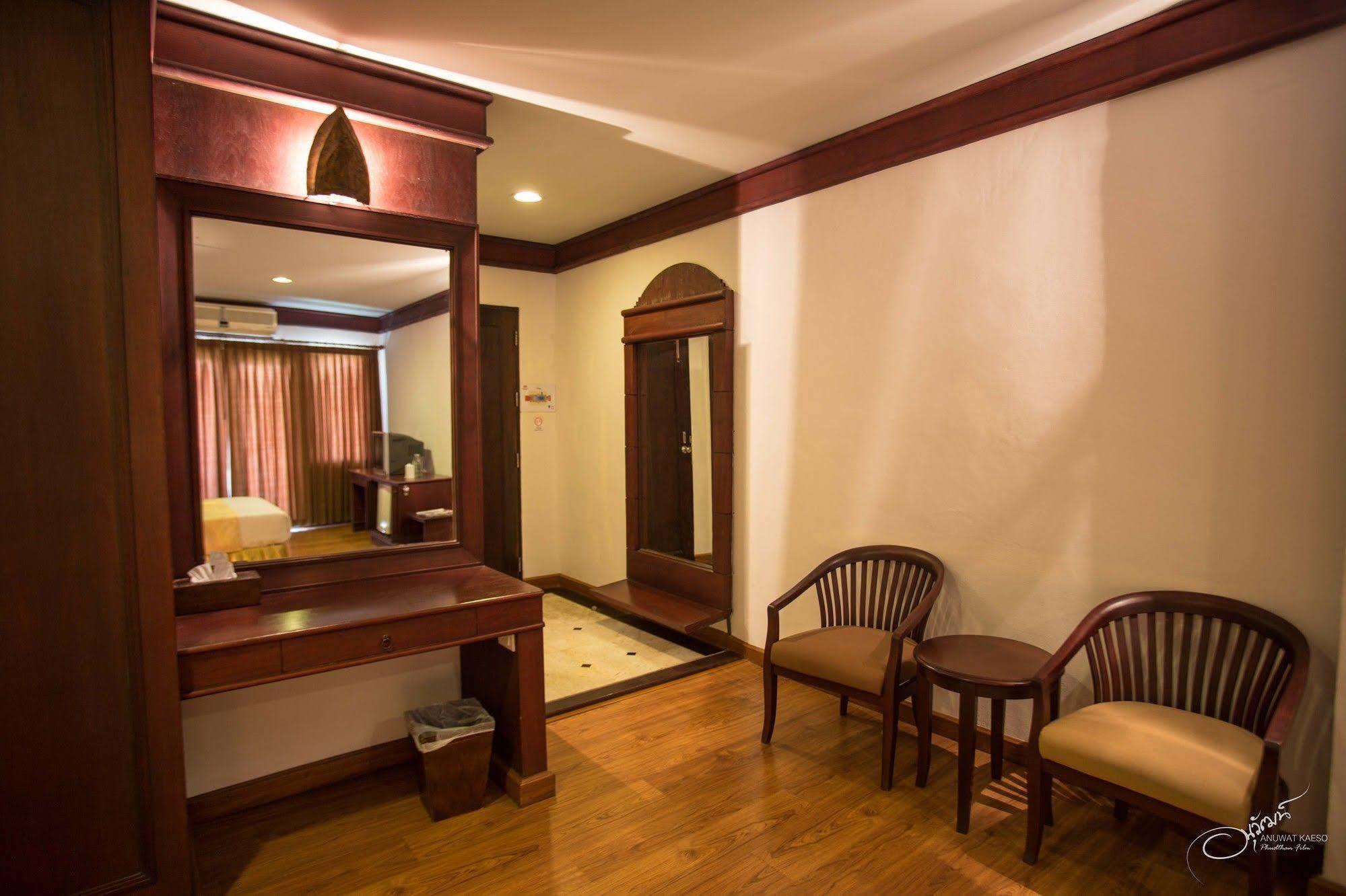 Gassan Legacy Golf Club Hotel Lamphun Buitenkant foto