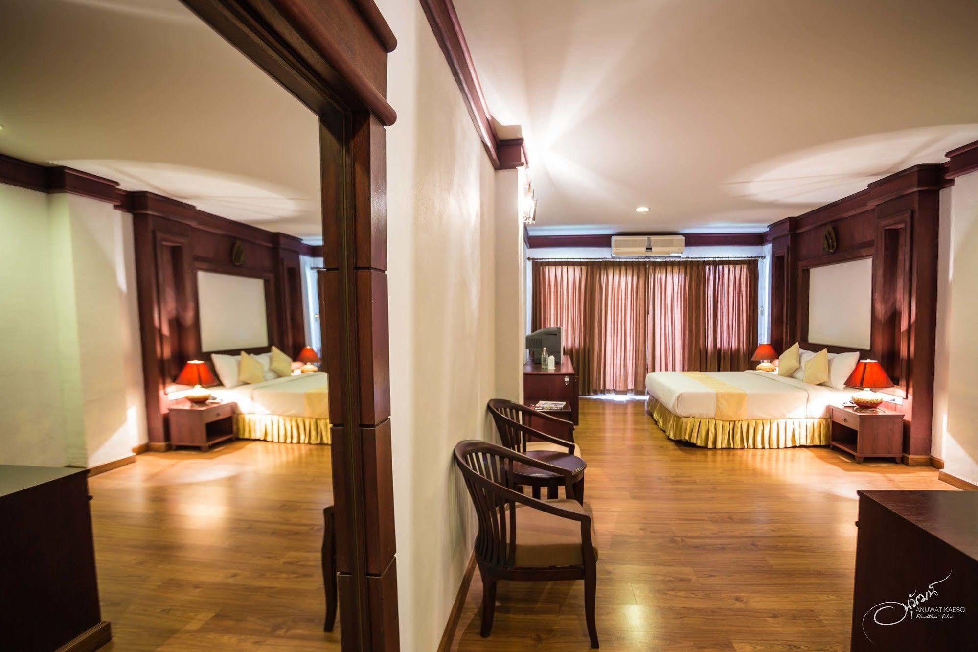 Gassan Legacy Golf Club Hotel Lamphun Buitenkant foto