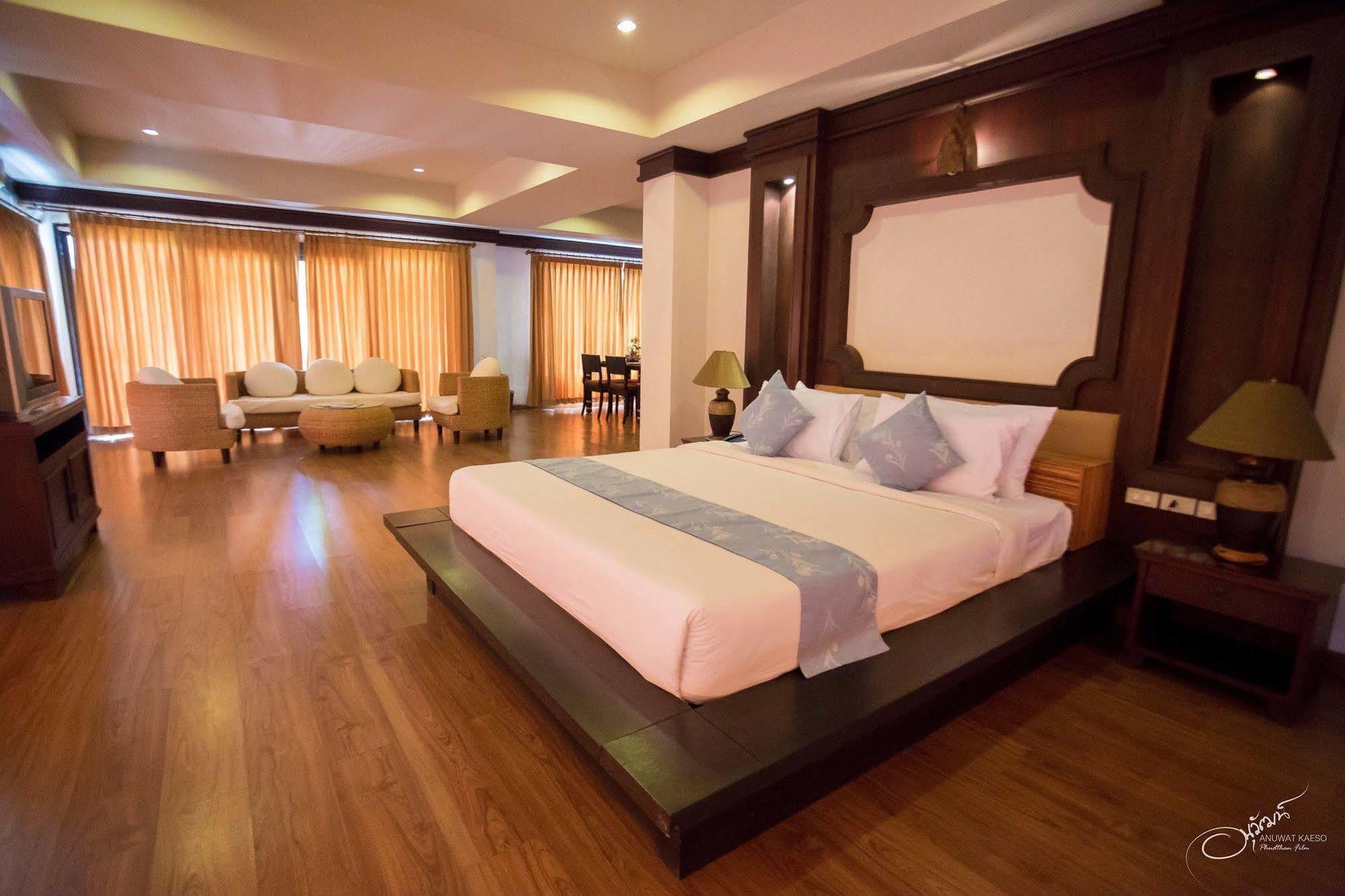 Gassan Legacy Golf Club Hotel Lamphun Buitenkant foto